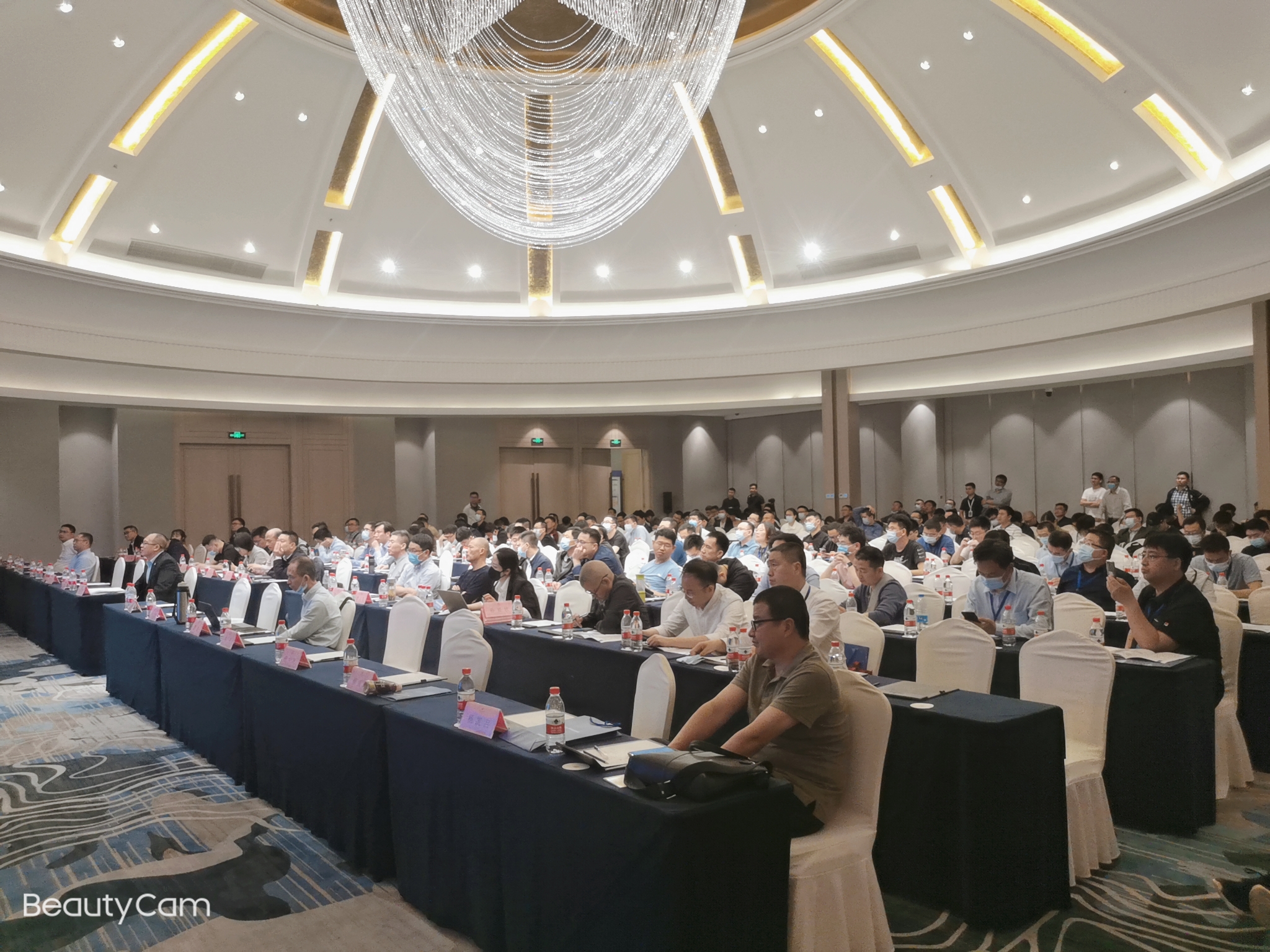 PA视讯应邀参加中国公路学会学术交流会并作主题报告(图1)