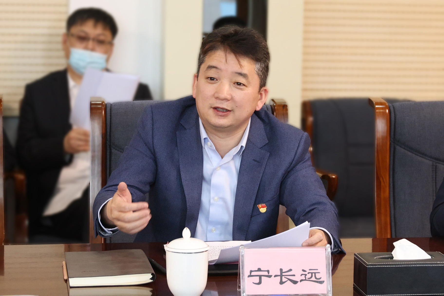 黑龙江省住建厅厅长高起生一行深入公司开展“入企进场”大走访 引起公司热烈讨论(图2)