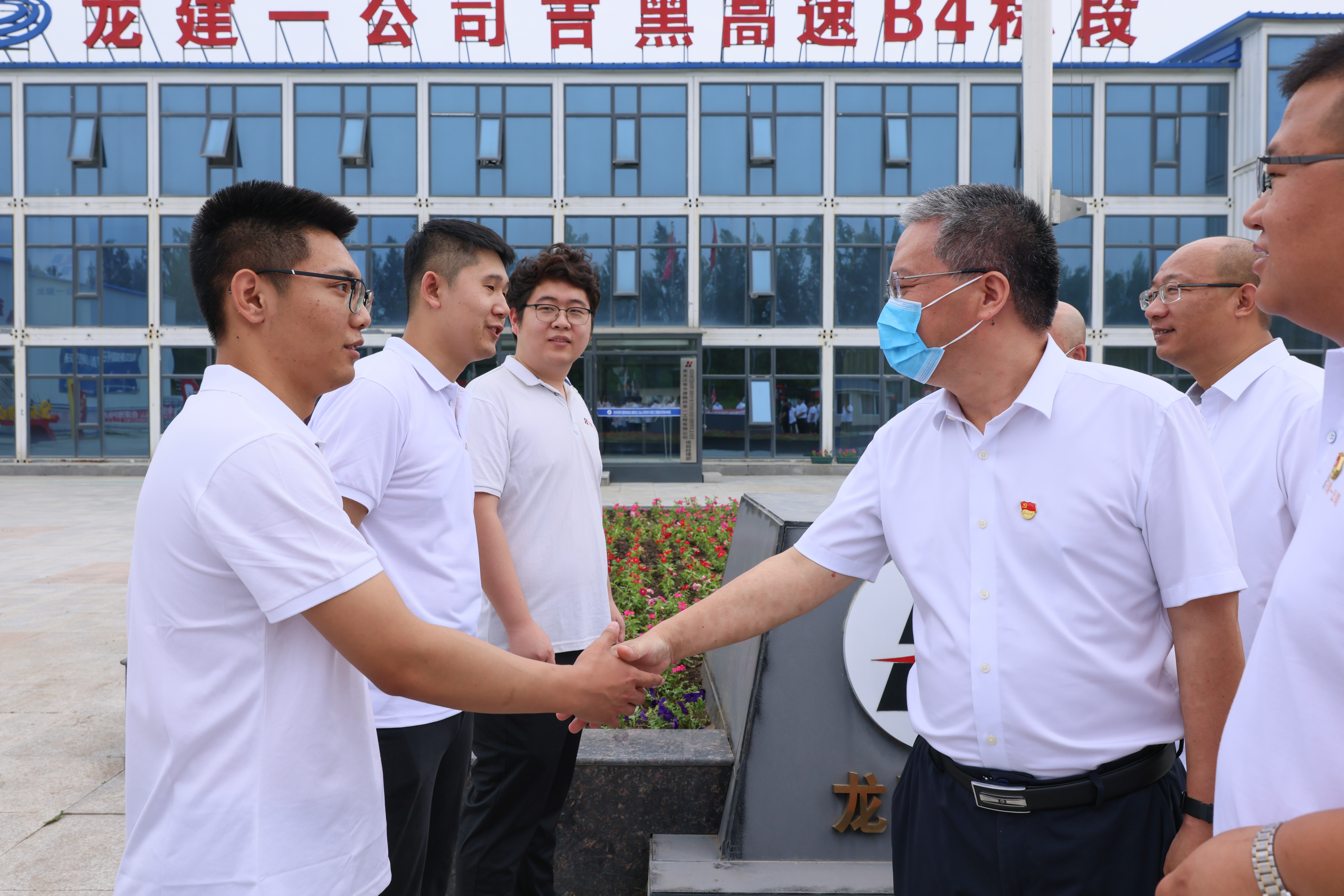 公司党委书记、董事长田玉龙一行赴新疆参加交通产业博览会并与北新路桥集团和新疆路桥建设集团签署战略合作协议(图5)
