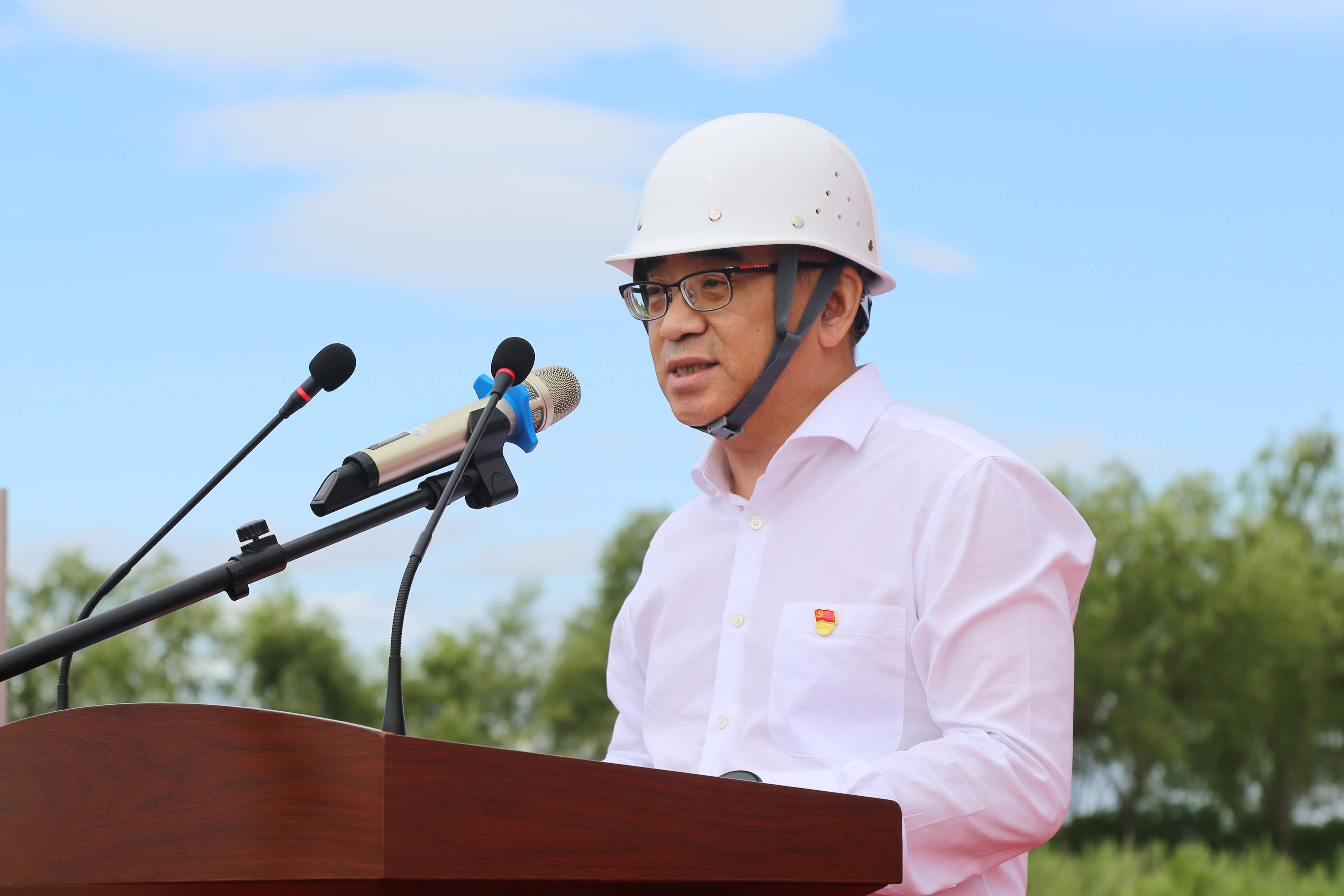 全省交通运输基础设施建设“夏季攻势”启动誓师大会在公司吉黑高速项目举行(图3)