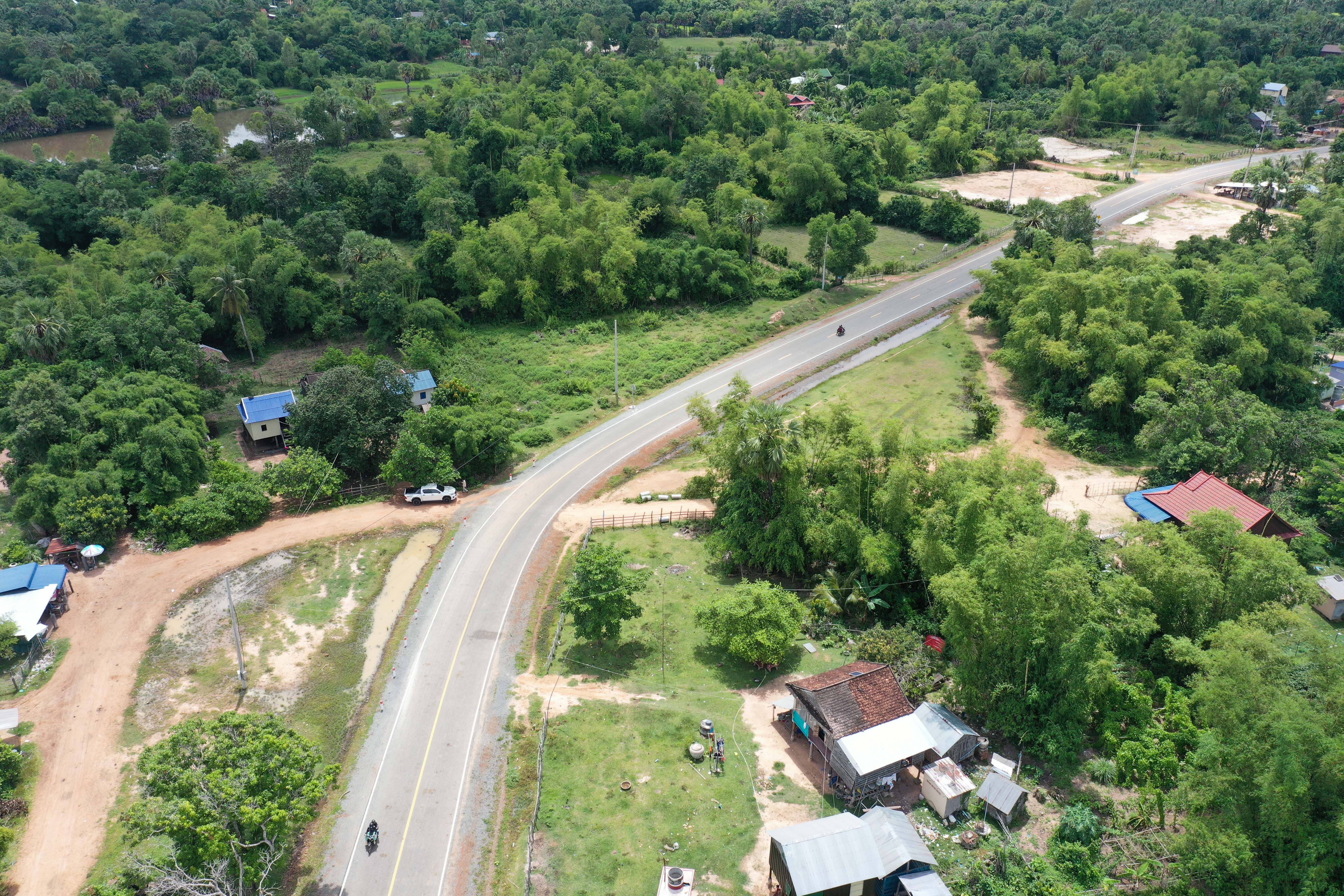 公司承担管理任务的援柬埔寨乡村道路项目顺利通过竣工验收(图9)