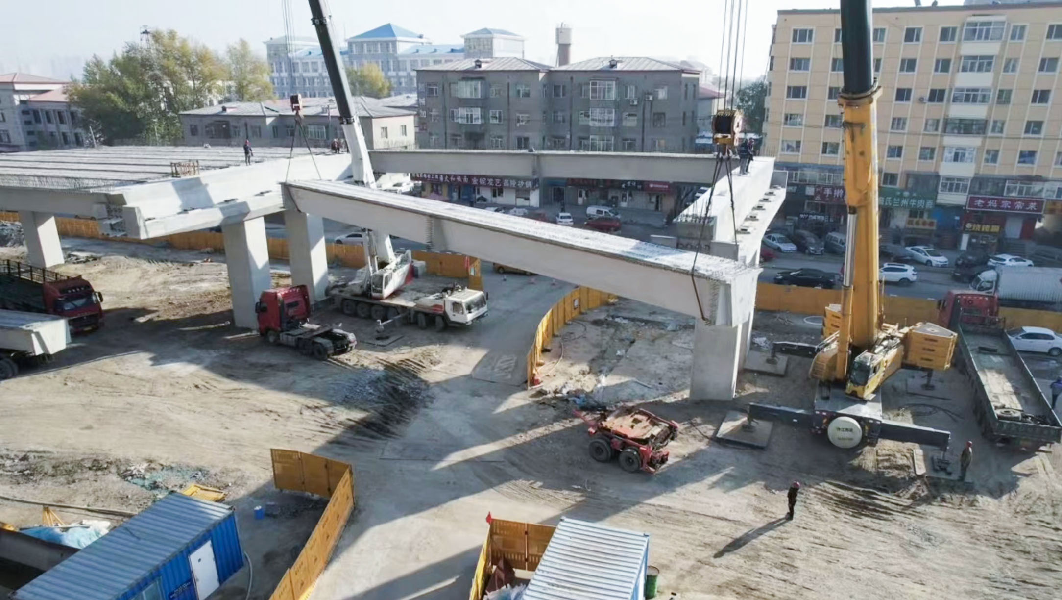 公司承建的东三环快速路工程建设者们发起项目建设冬季攻势(图1)