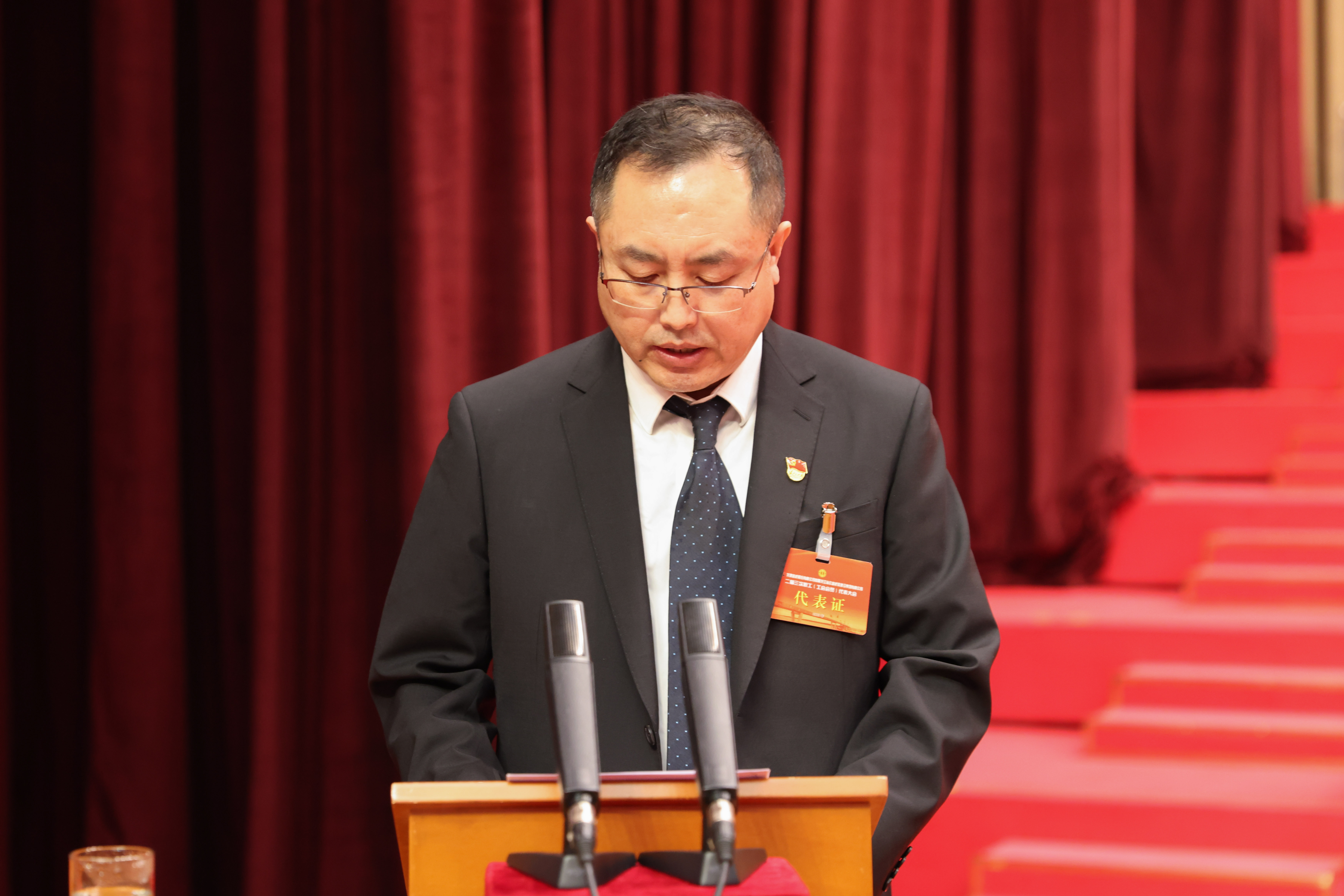 PA视讯暨路桥集团二届三次职工（工会会员）代表大会胜利召开！(图4)