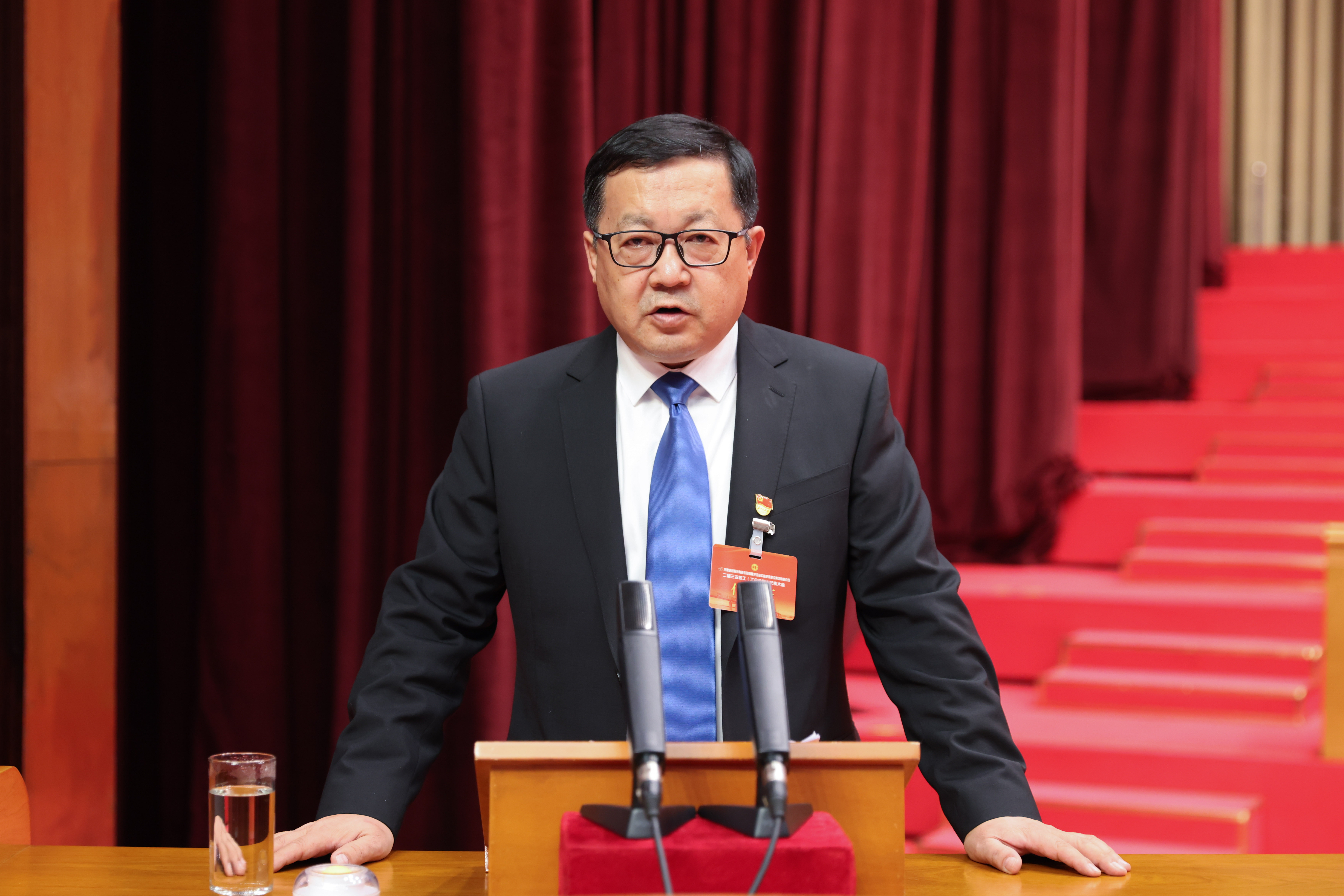 PA视讯暨路桥集团二届三次职工（工会会员）代表大会胜利召开！(图10)