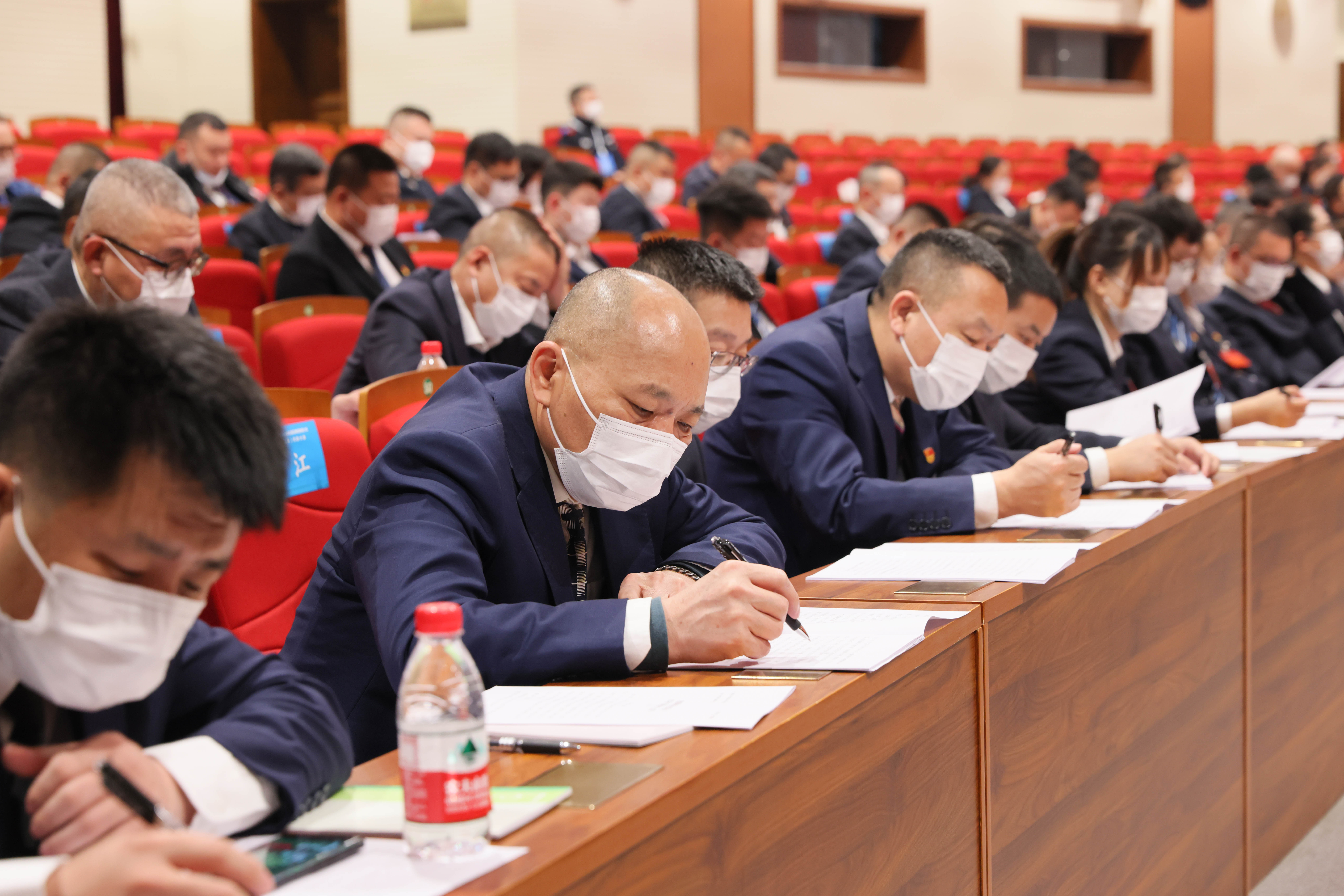 PA视讯暨路桥集团二届三次职工（工会会员）代表大会胜利召开！(图17)
