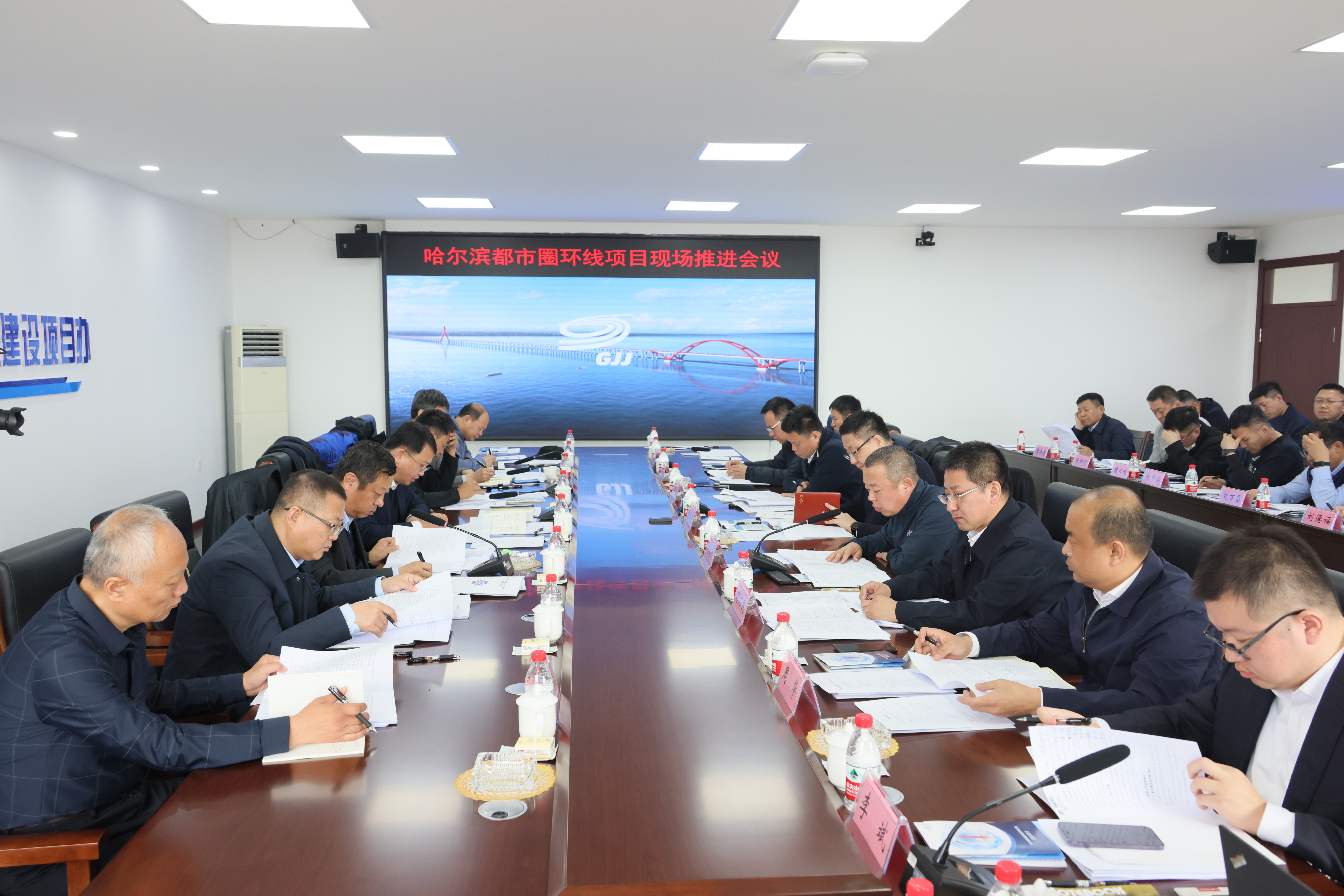 省交通运输厅副厅长田林深入公司哈尔滨都市圈环线西南环、北环项目一线调研 督导推进工程建设(图4)
