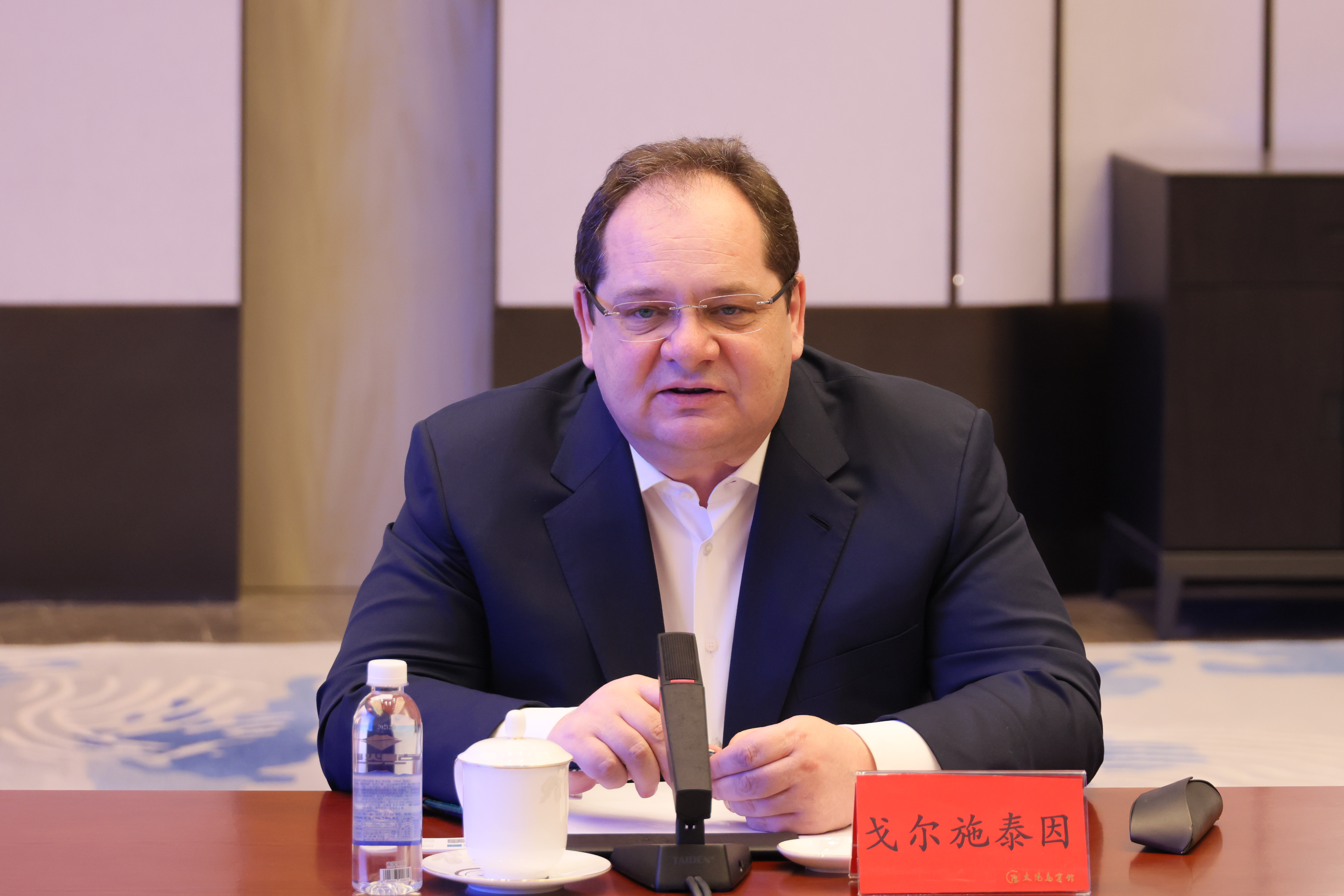 PA视讯与俄罗斯犹太自治州政府代表团进行商务洽谈(图3)