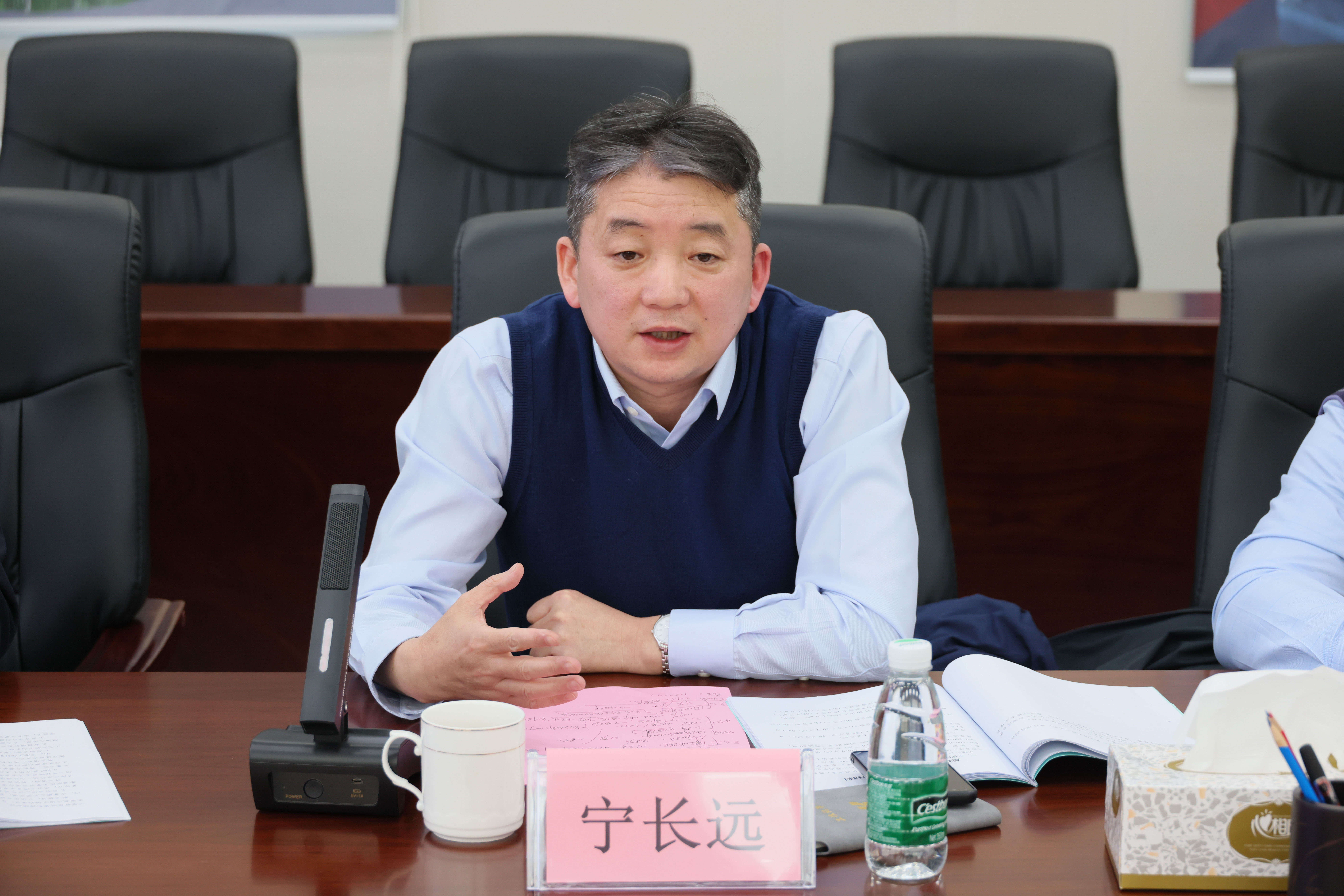 公司党委书记、董事长田玉龙一行赴鹤伊、北漠高速项目一线调研慰问(图7)
