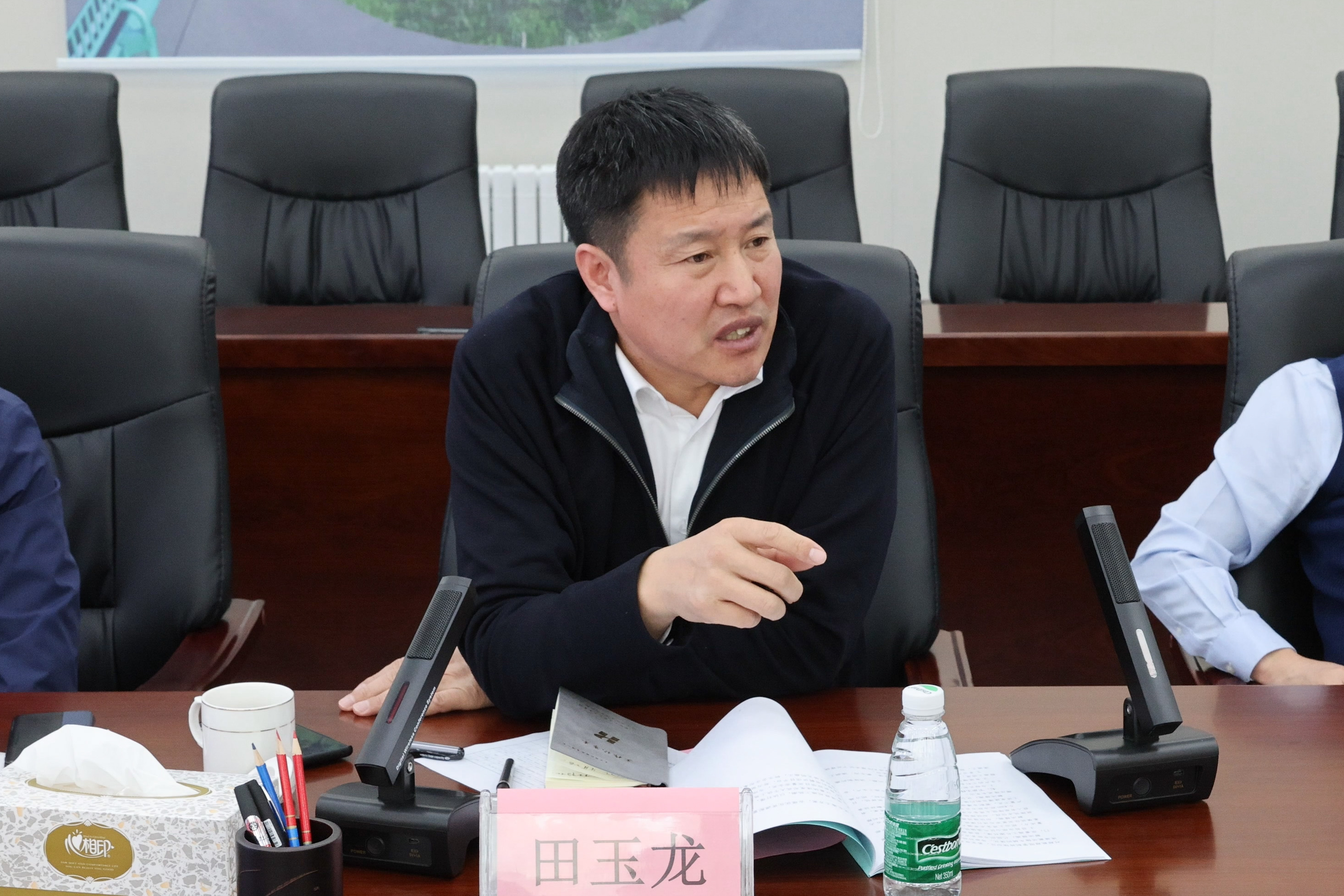 公司党委书记、董事长田玉龙一行赴鹤伊、北漠高速项目一线调研慰问(图8)