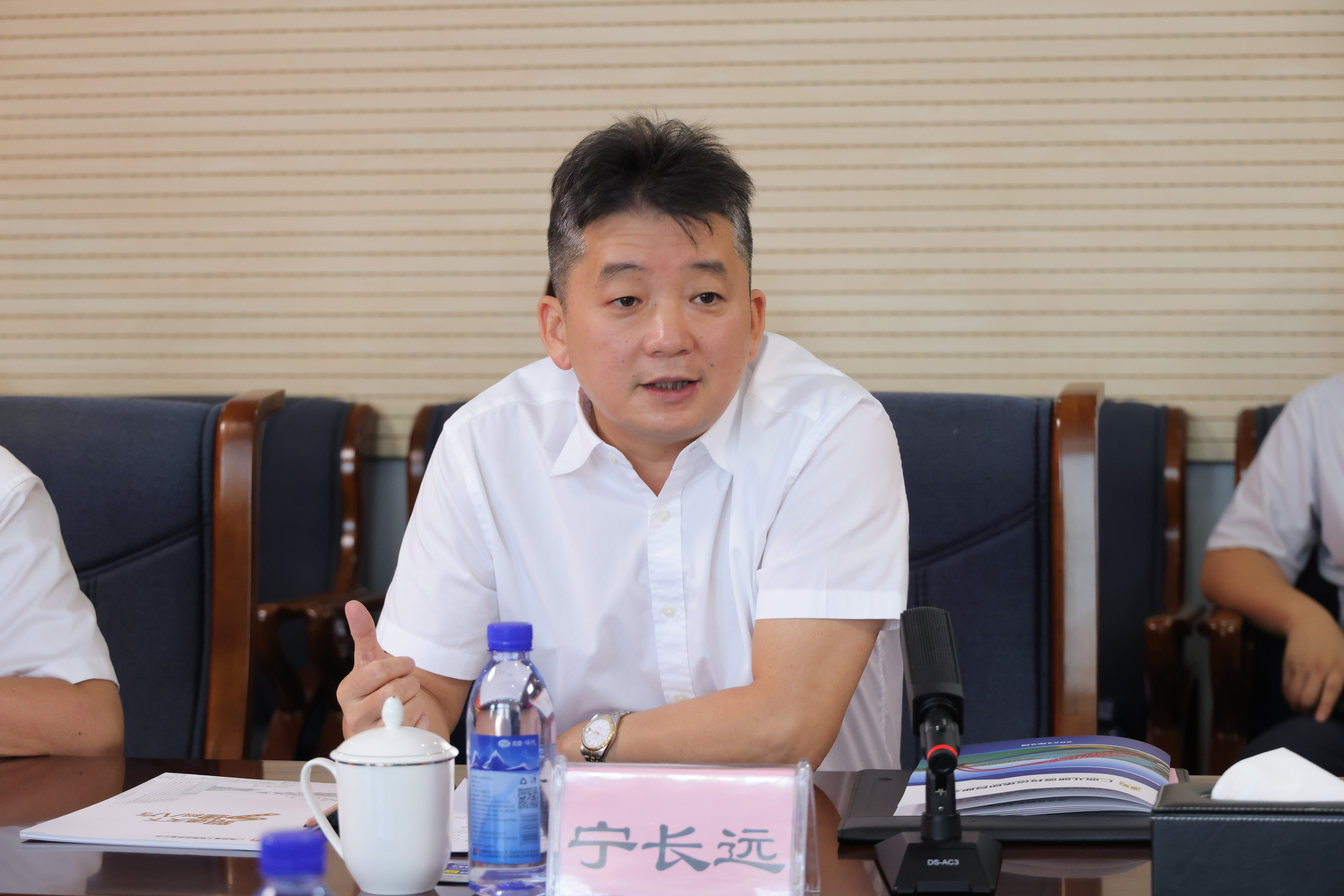 公司与广西路桥工程集团有限公司开展座谈交流(图2)