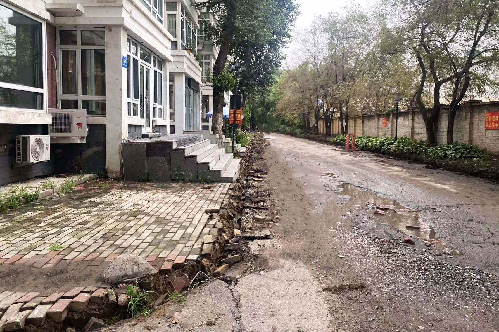 公司收到来自哈尔滨市河源小区业主的锦旗与感谢信(图2)