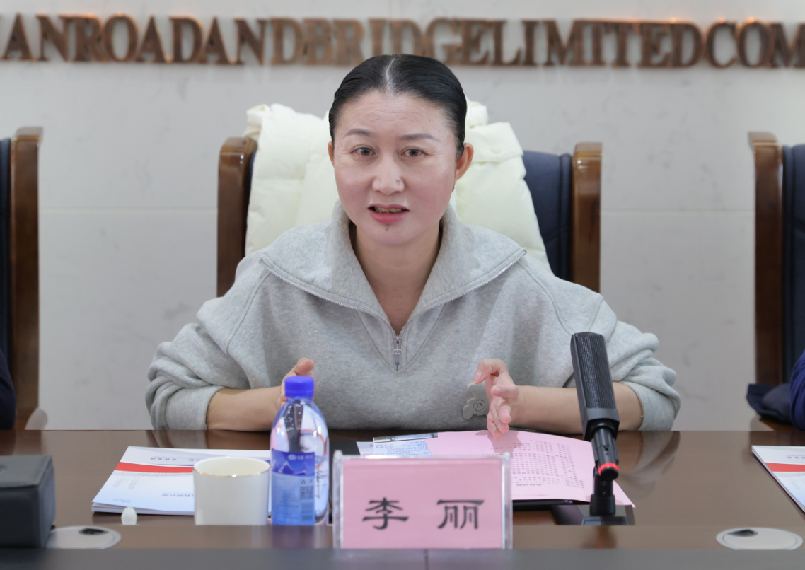 昌吉市党委常委、宣传部长李丽一行来到公司交流洽谈(图3)