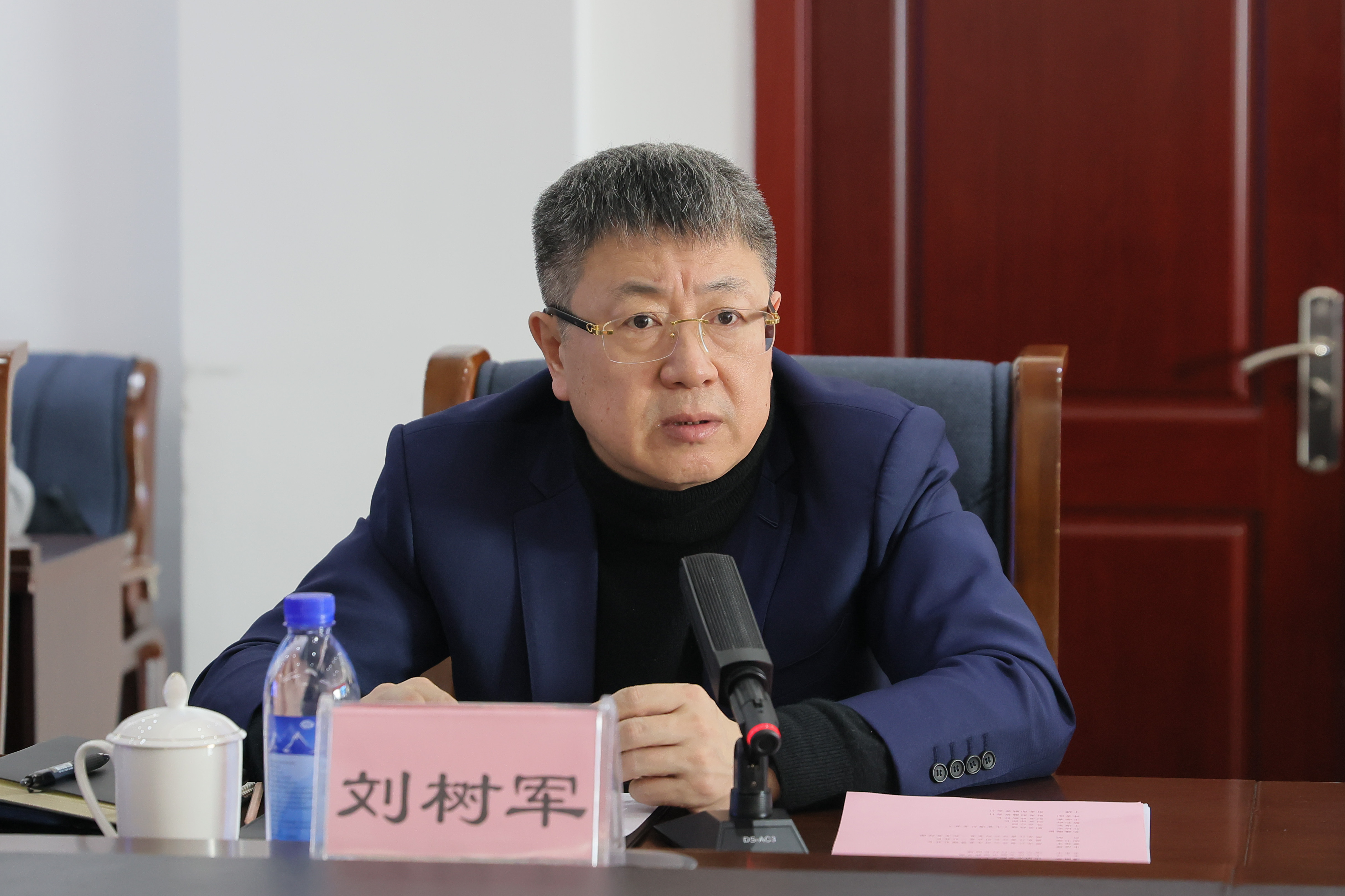 公司与渣打银行和中信保黑龙江分公司开展座谈交流(图2)