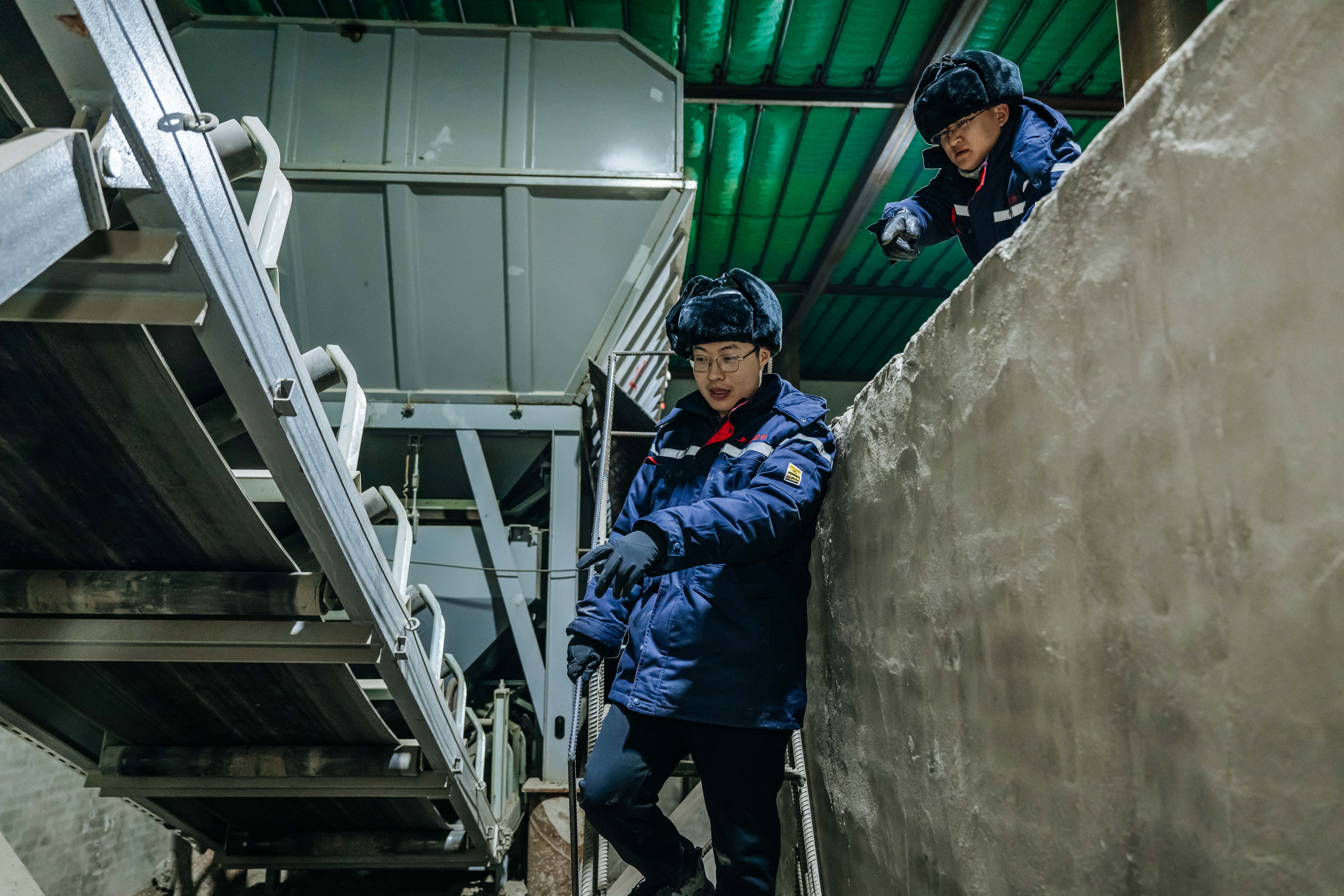 公司哈尔滨西南环松花江特大桥项目冬季施工“不打烊” 全力推进项目建设进度(图9)