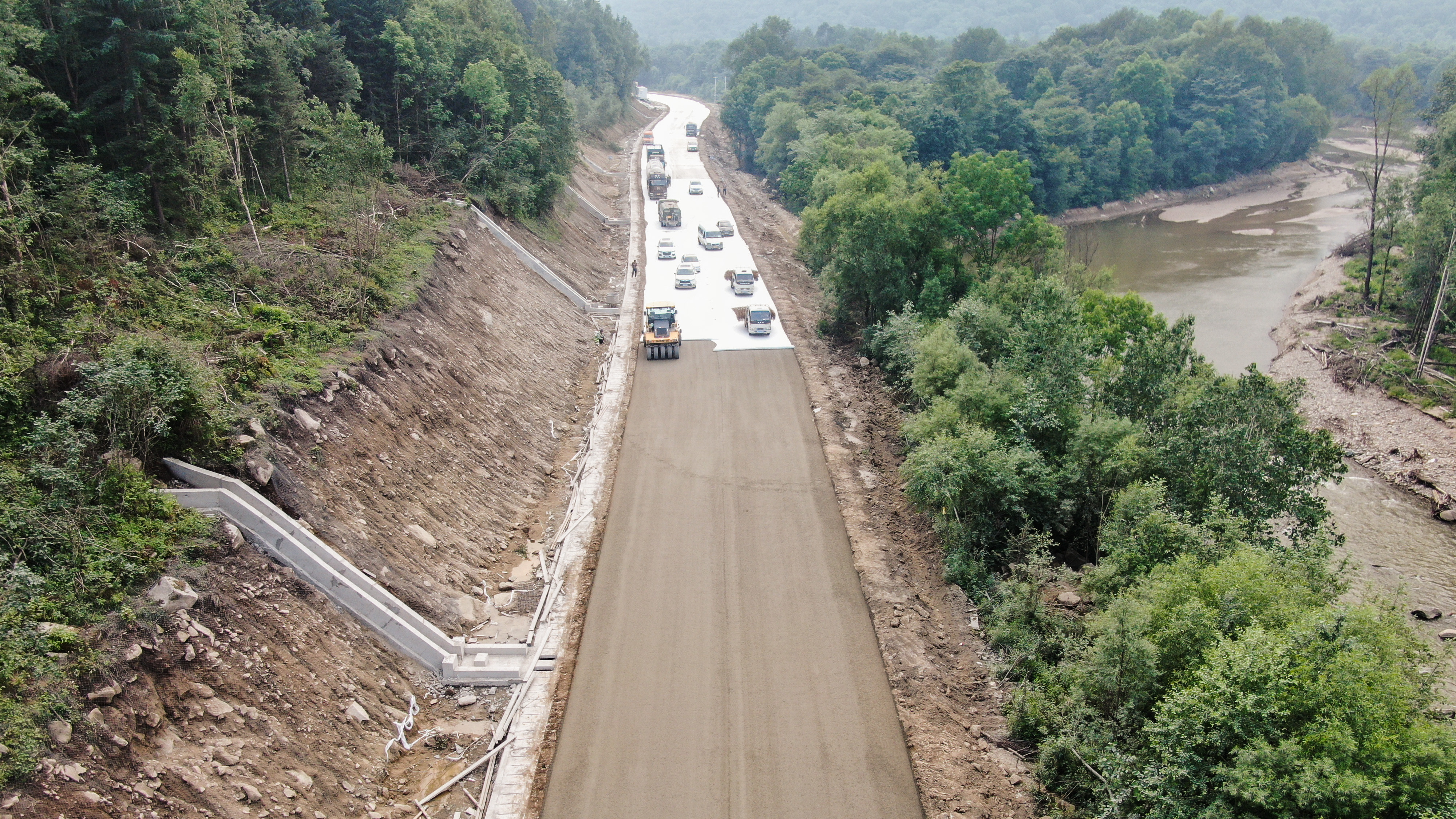 镜头 | 一线 公司承建的国道三莫公路雪乡至滑雪场段改扩建工程取得阶段性成果(图4)