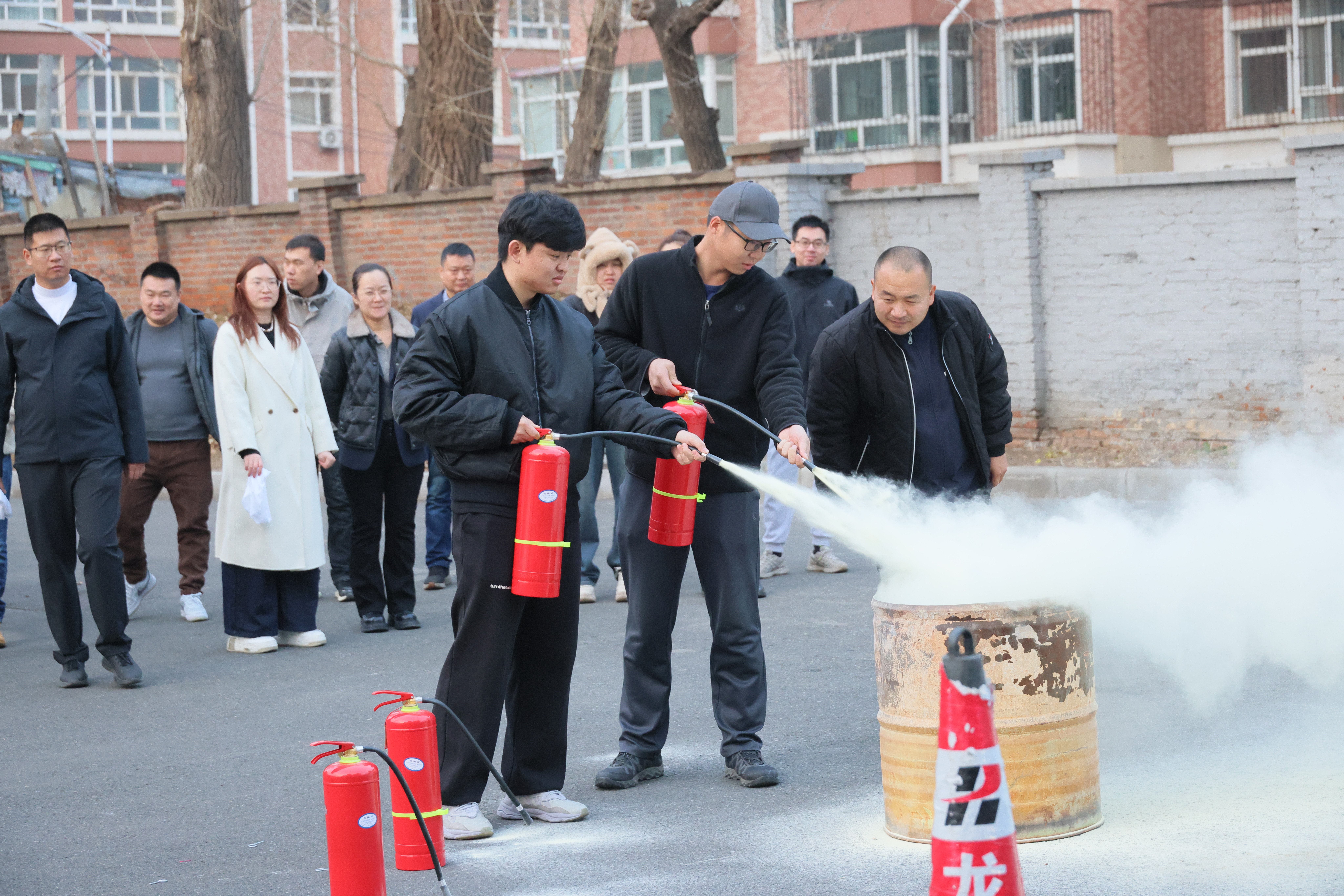 公司组织开展2024年度消防安全培训及模拟逃生演练(图4)
